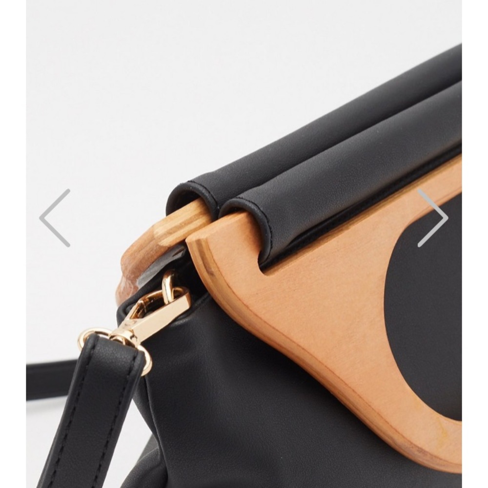 NEW Nasty Gal Black Wooden Handle Crossbody - Picture 4 of 5
